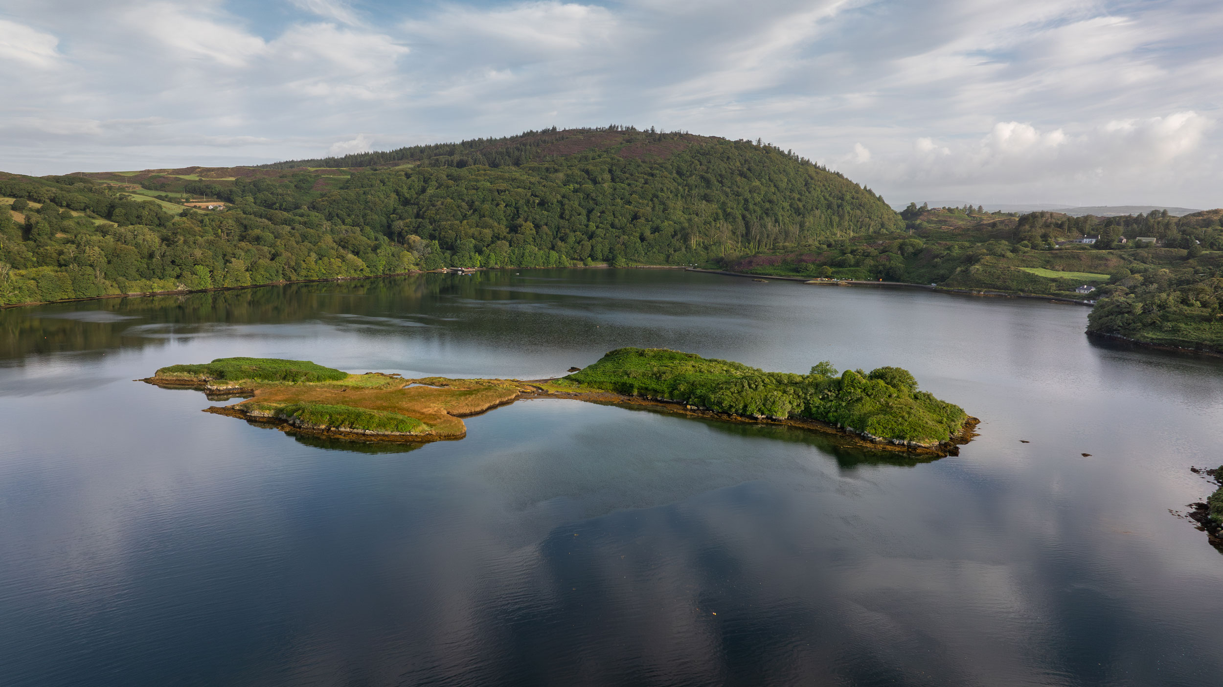 Fluvial landforms of streams, Natural landscape, River island, Water, Cloud, Sky, Mountain, Lake, Tree
